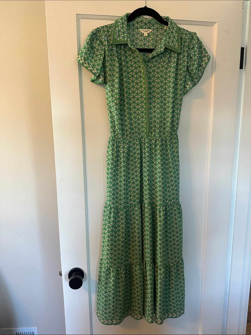 Max Studio Green Printed Midi Dress with Collared Neck